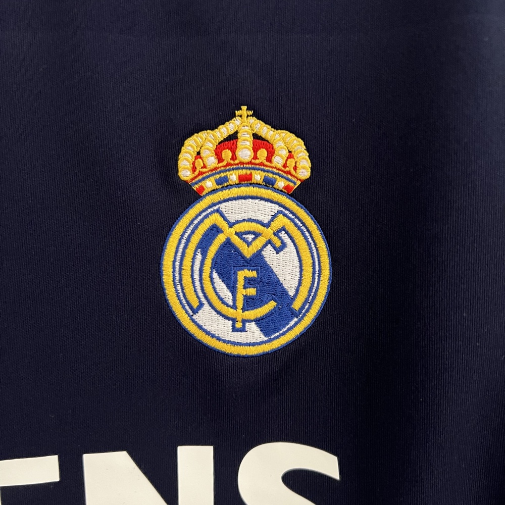 2004/05 Real Madrid Retro Jersey Away