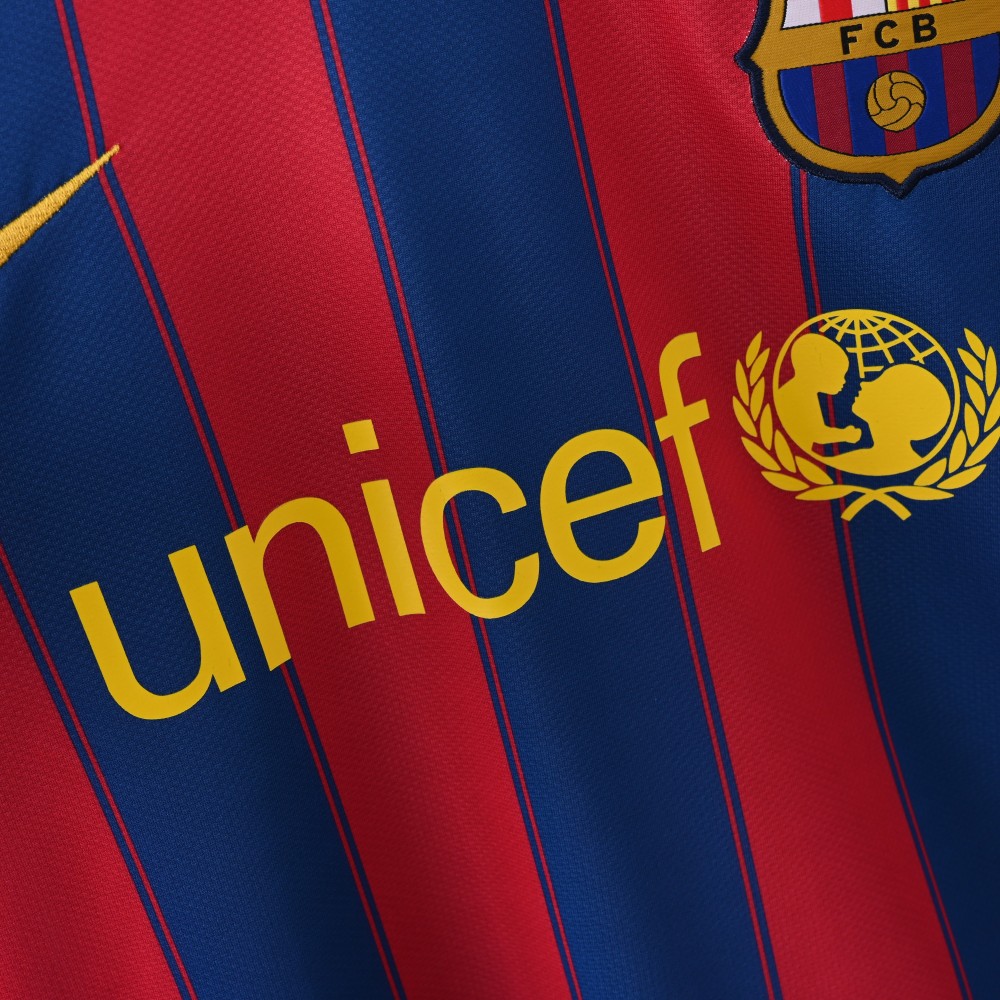 2009/10 Barcelona Retro Jersey Home Long Sleeve