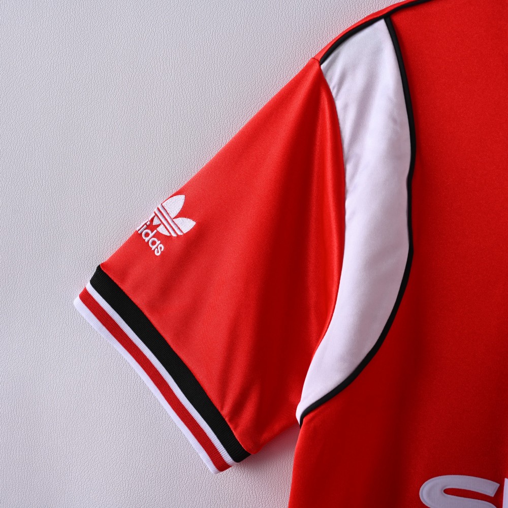 1985/86 Manchester United Retro Jersey Home
