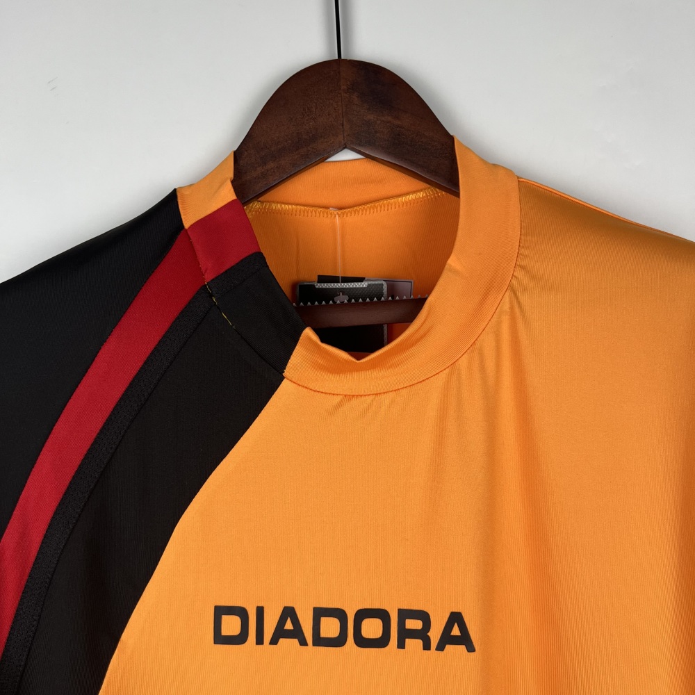 2005/06 Roma Retro Jersey Home Replica
