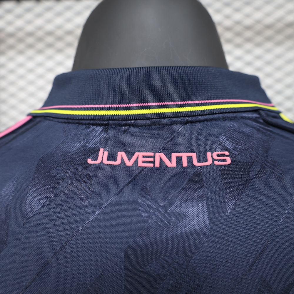 2024/25 Juventus Retro Player Special Edition Jersey
