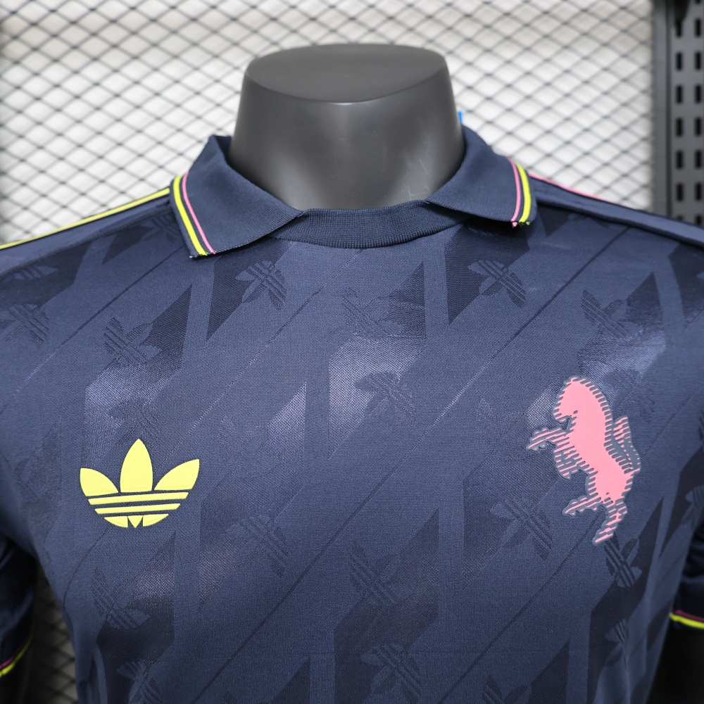 2024/25 Juventus Retro Player Special Edition Jersey