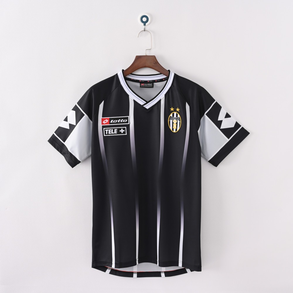 2000/01 Juventus Retro Jersey Black Replica   