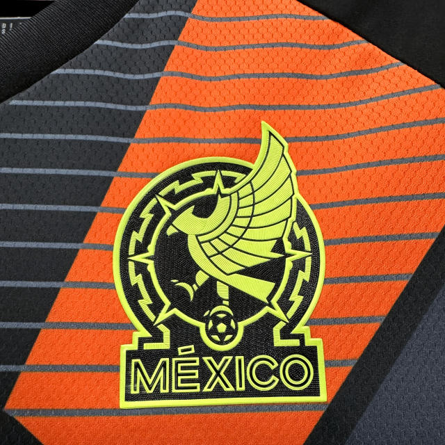 2024/25 Mexico black goalkeeper jersey