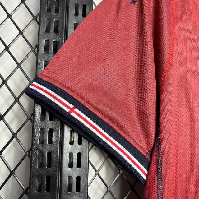 2002 England Beckham #7 Retro Jersey Away Replica World Cup