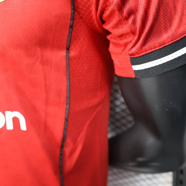 2025/26 Manchester United Home Jersey Player Version 