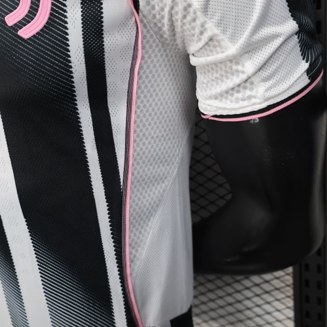 2025/26 Juventus Home Jersey Player Version