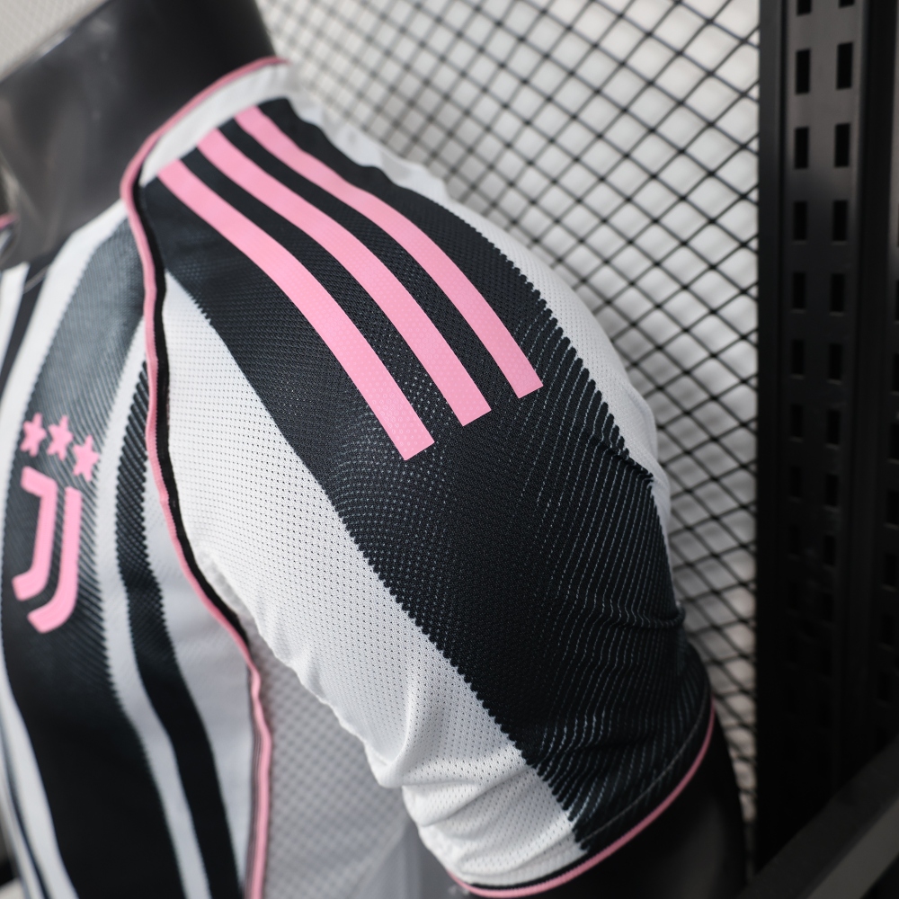 2025/26 Juventus Home Jersey Player Version