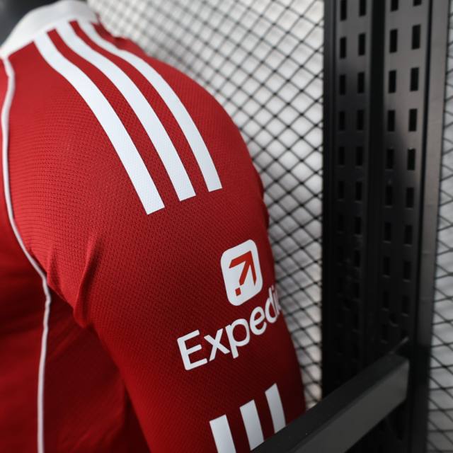 2025/26 Liverpool Home Jersey Long Sleeve Player Version 