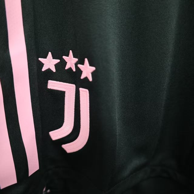 2025/26 Juventus Home Player Version Shorts 