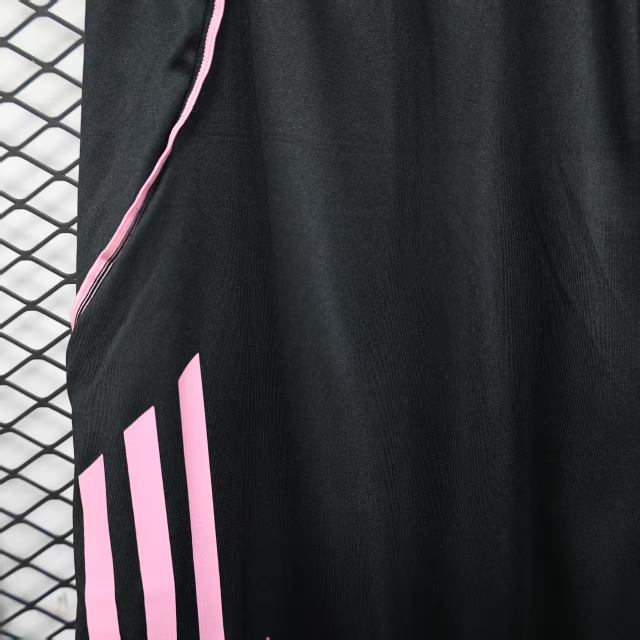 2025/26 Juventus Home Player Version Shorts 