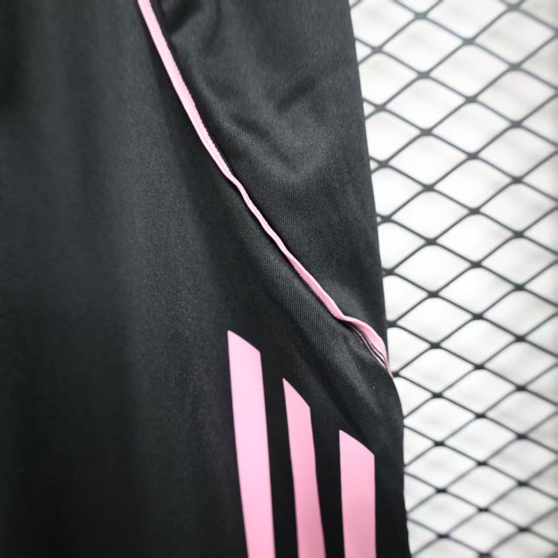 2025/26 Juventus Home Player Version Shorts 