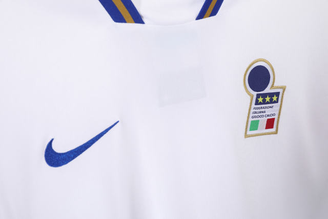 1996 Italy Away Retro Jersey