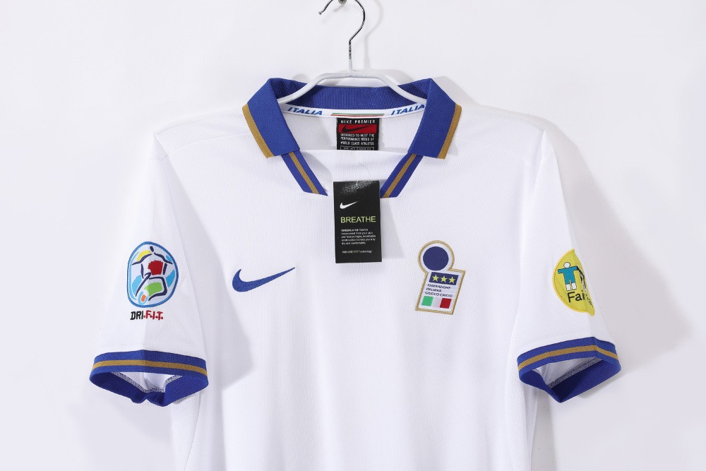 1996 Italy Away Retro Jersey