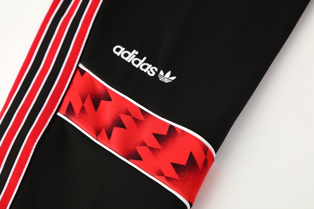 2025/26 Manchester United Training Jacket Set