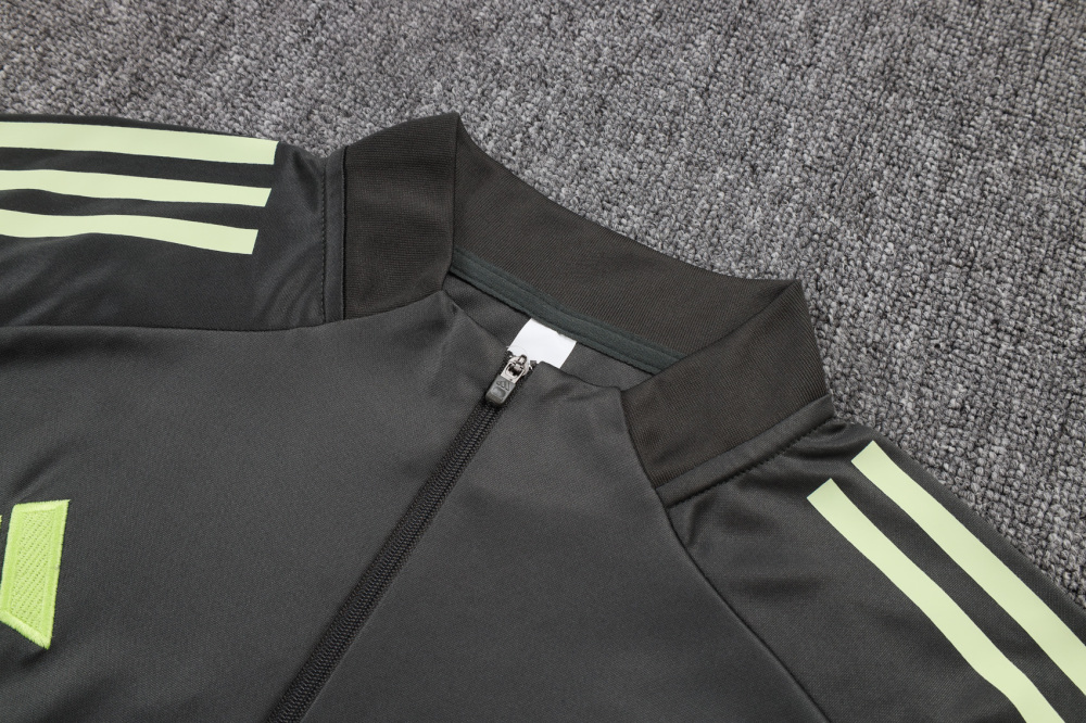 2025/26 Real Madrid Kids Long sleeves Training Set