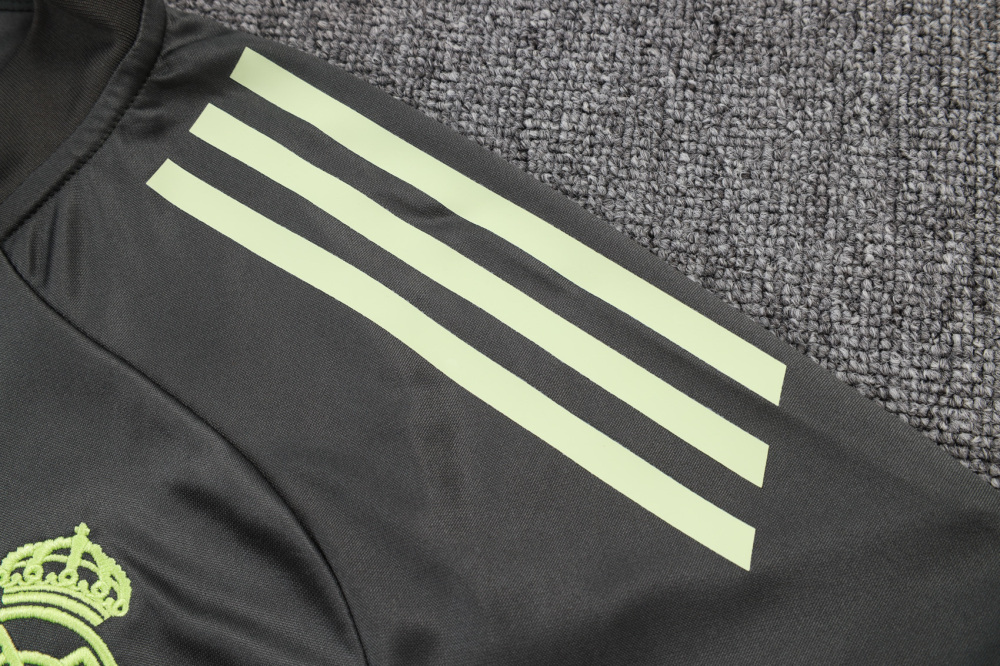 2025/26 Real Madrid Kids Long sleeves Training Set