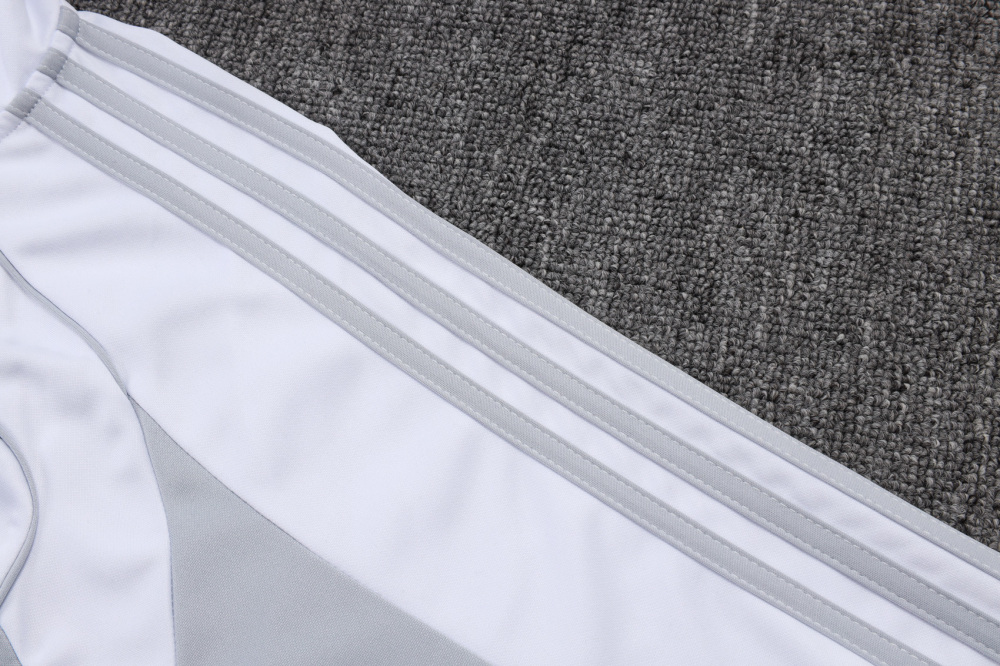 2025/26 Real Madrid Long sleeves Training Set