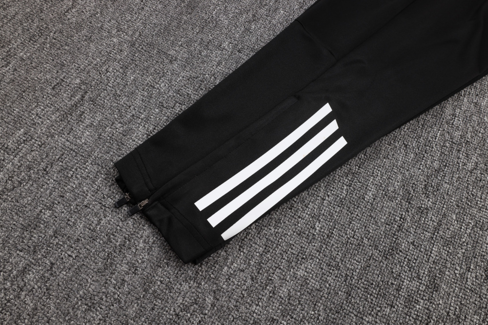 2025/26 Ajax Long sleeves Training Set