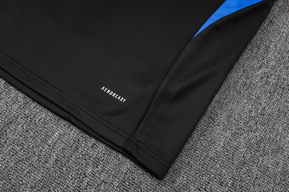 2025/26 Manchester United Long sleeves Training Set