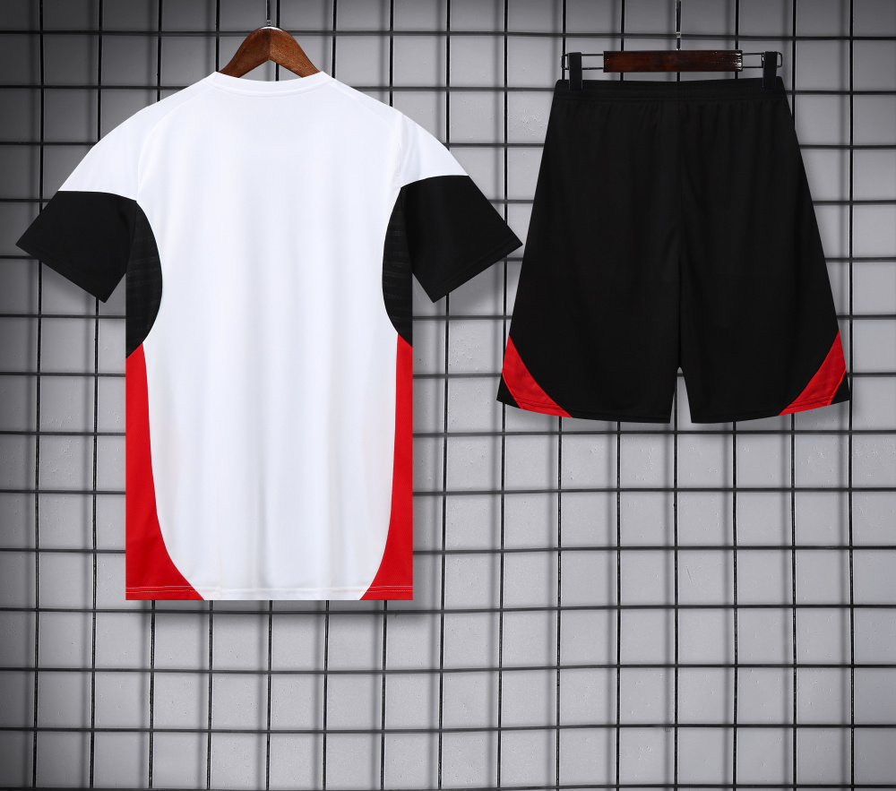 2025/26 Manchester United Short sleeve Training suit