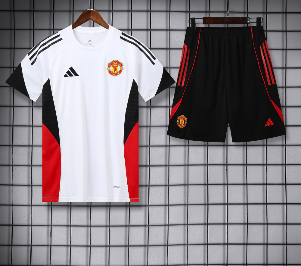 2025/26 Manchester United Short sleeve Training suit