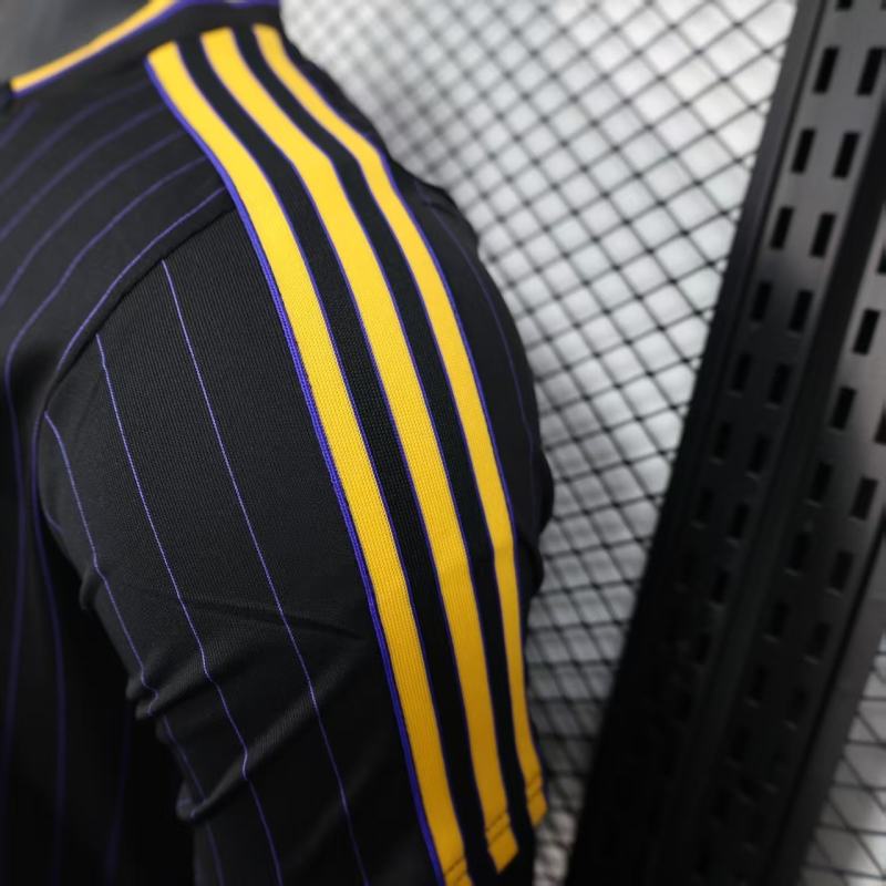 2025/26 Manchester United Casual Shorts Player Version