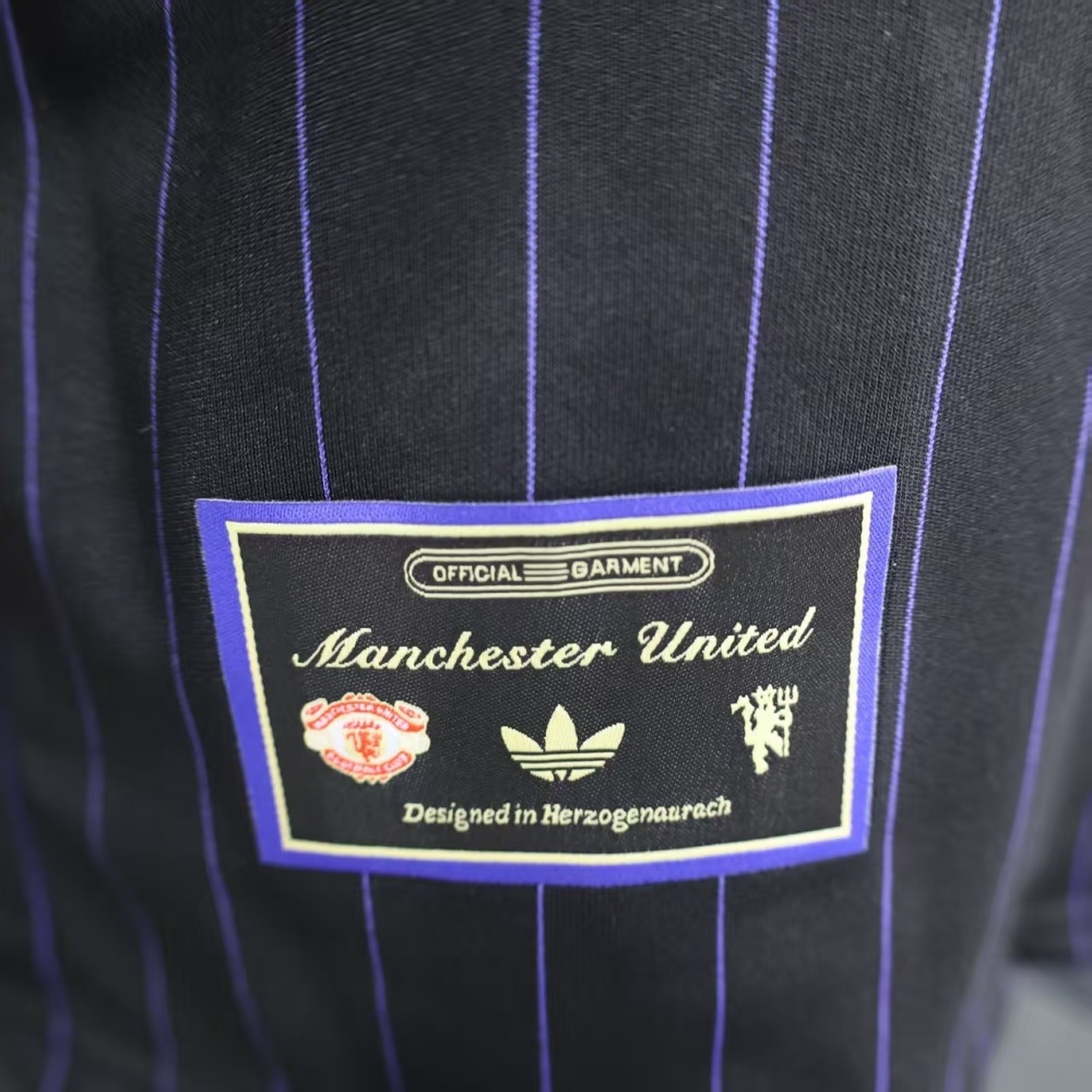 2025/26 Manchester United Casual Shorts Player Version