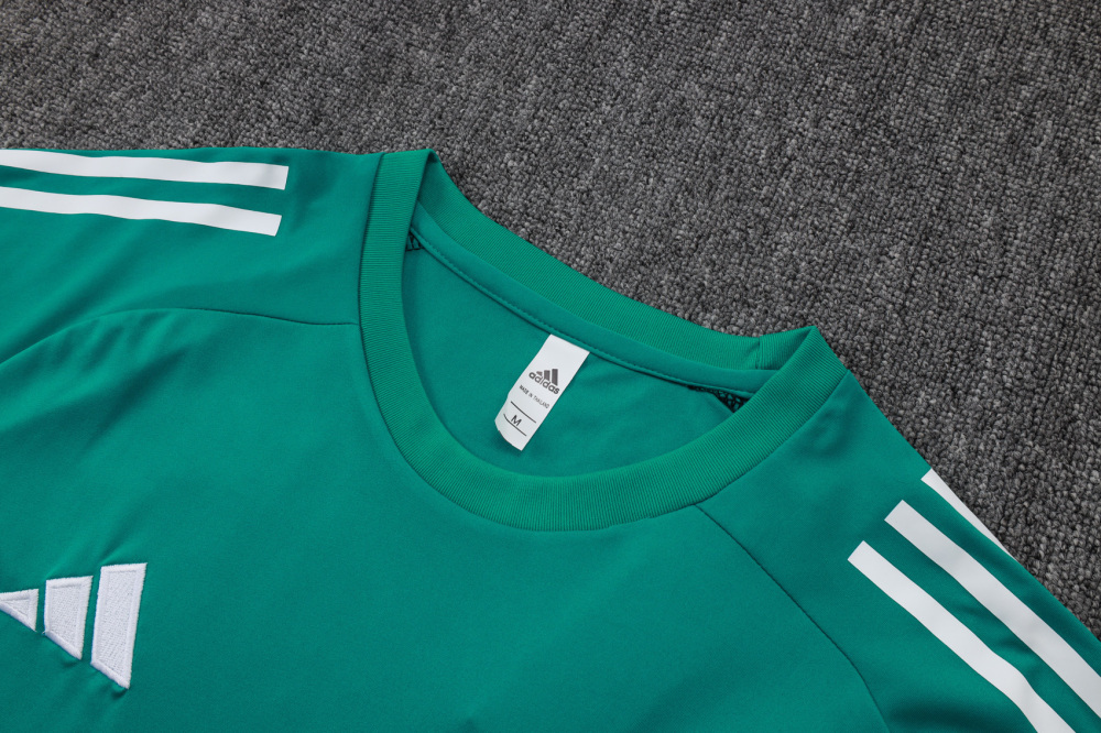 2025/26 Liverpool Short sleeve Training suit