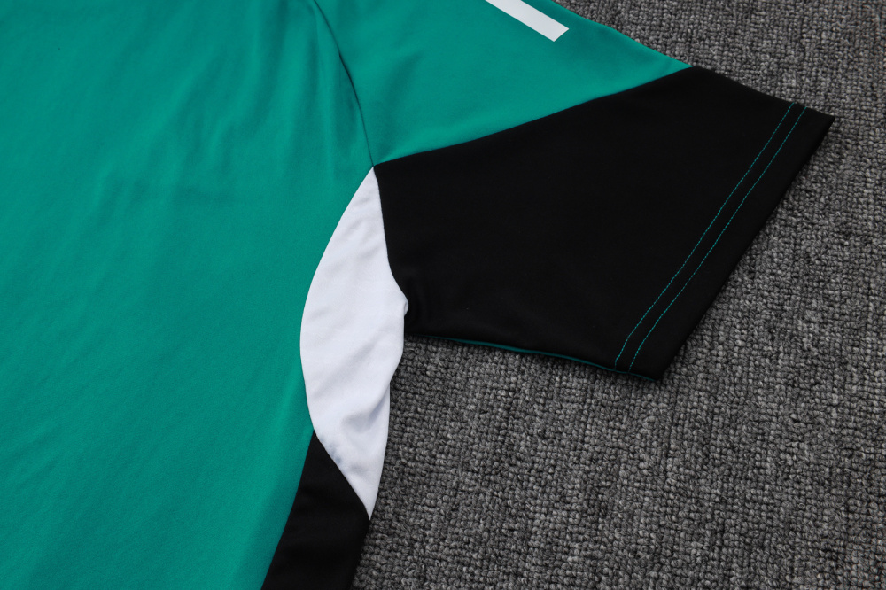 2025/26 Liverpool Short sleeve Training suit