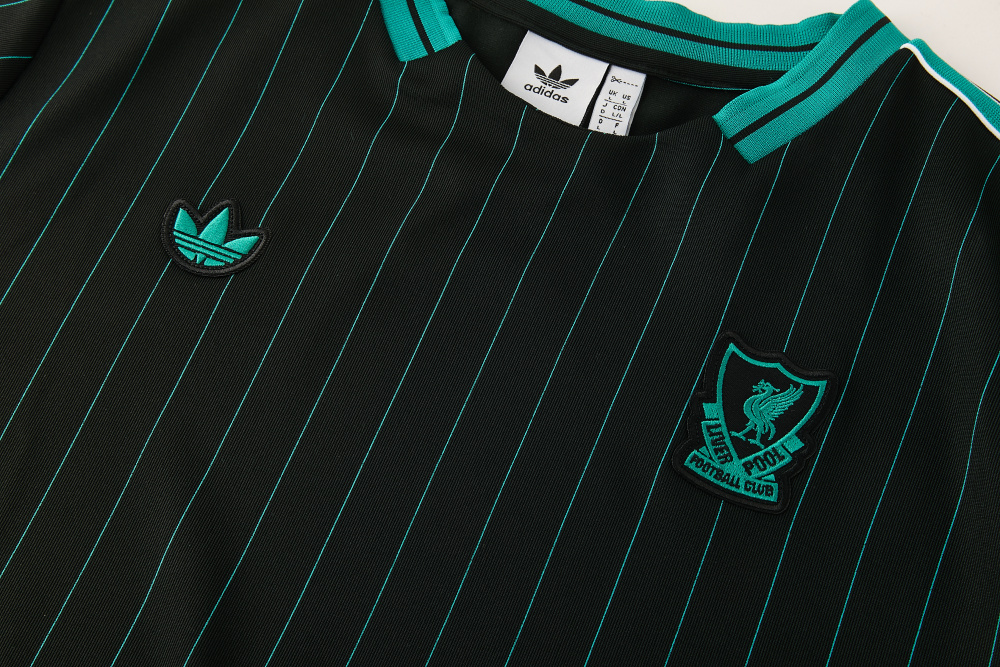 2026/27 Liverpool Short sleeve Training suit