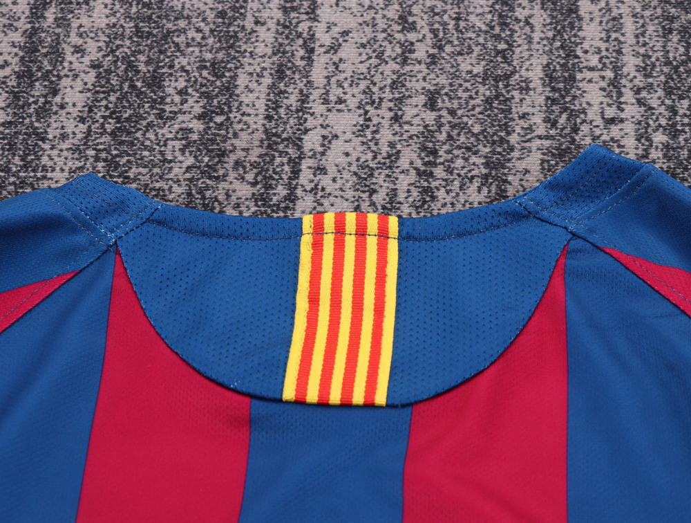2005/06 Barcelona Home Retro Kids Jersey Long Sleeve