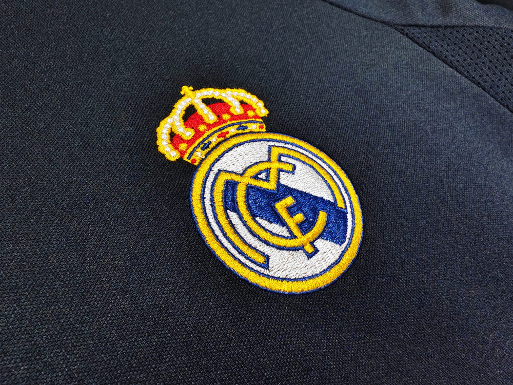 2003/04 Real Madrid Away Retro Jersey