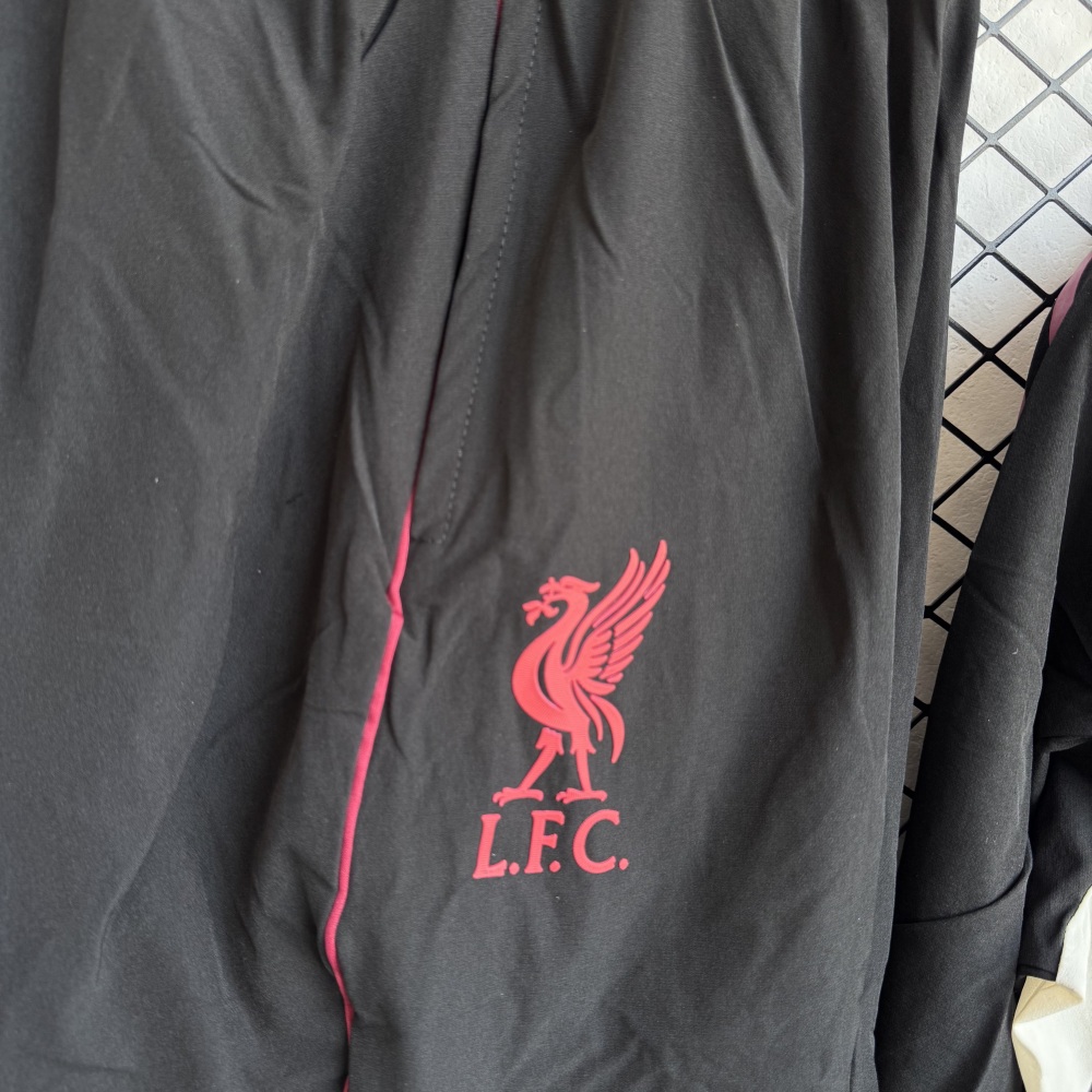 2025/26 Liverpool Full Zip Windbreaker Coat Set
