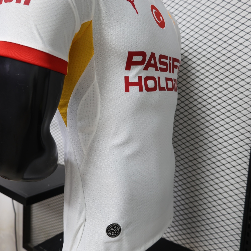 2026/27 Galatasaray Away Jersey Player Version