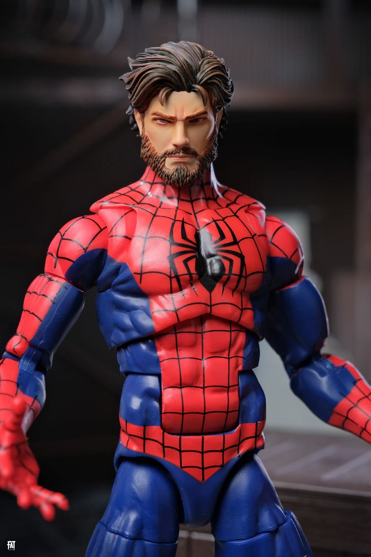 Ultimate Spider-Man v3  Peter Parker v1 painted headsculpt ct50