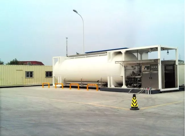 LNG mobile refueling sation
