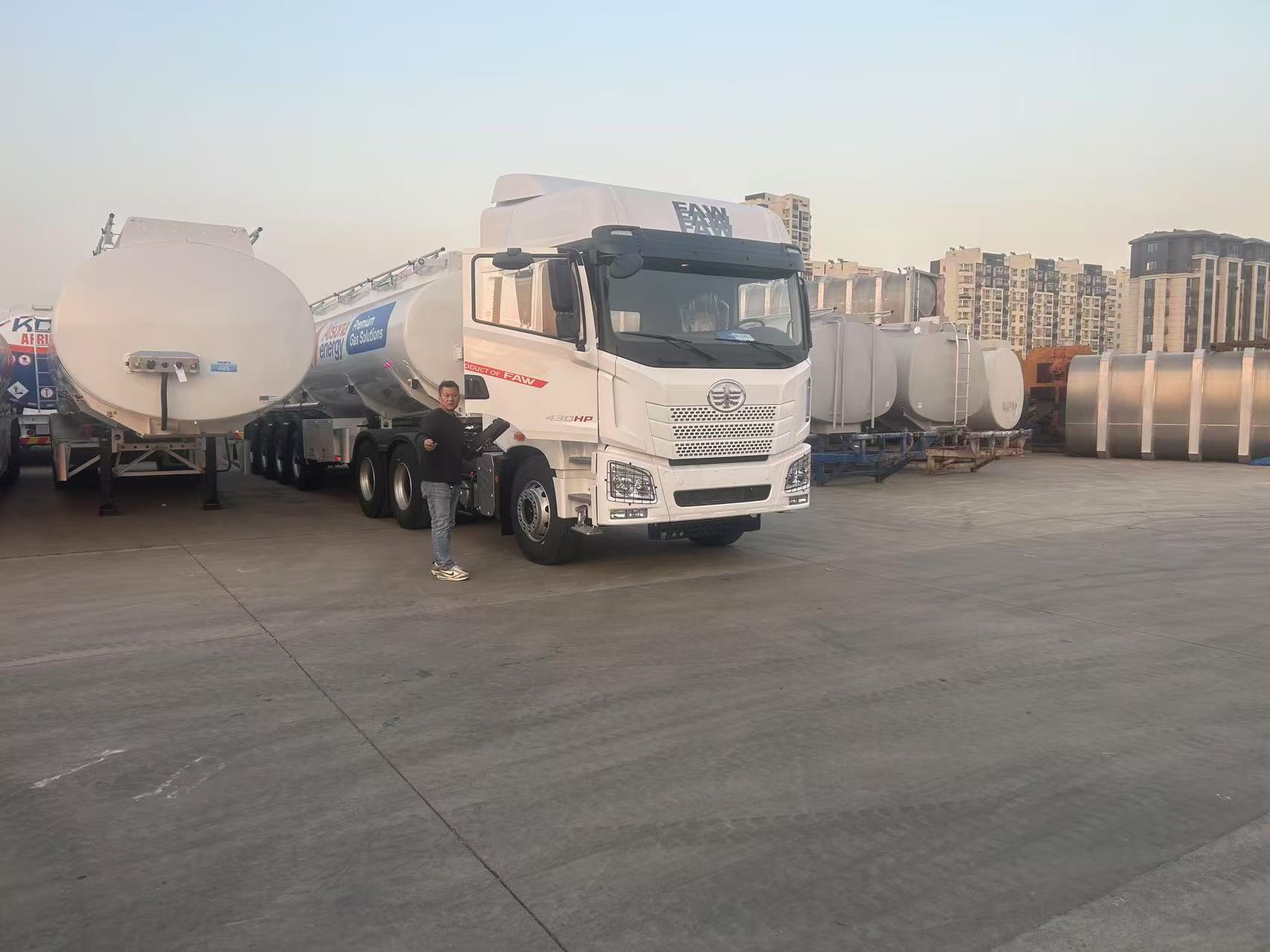Gasoline Transport Semi-Trailer