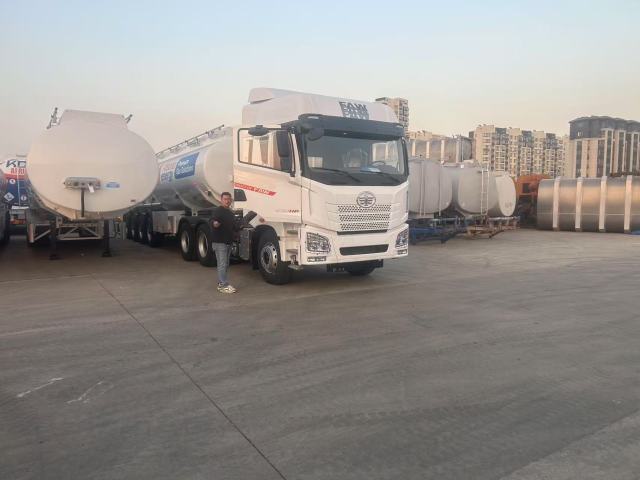 Gasoline Transport Semi-Trailer