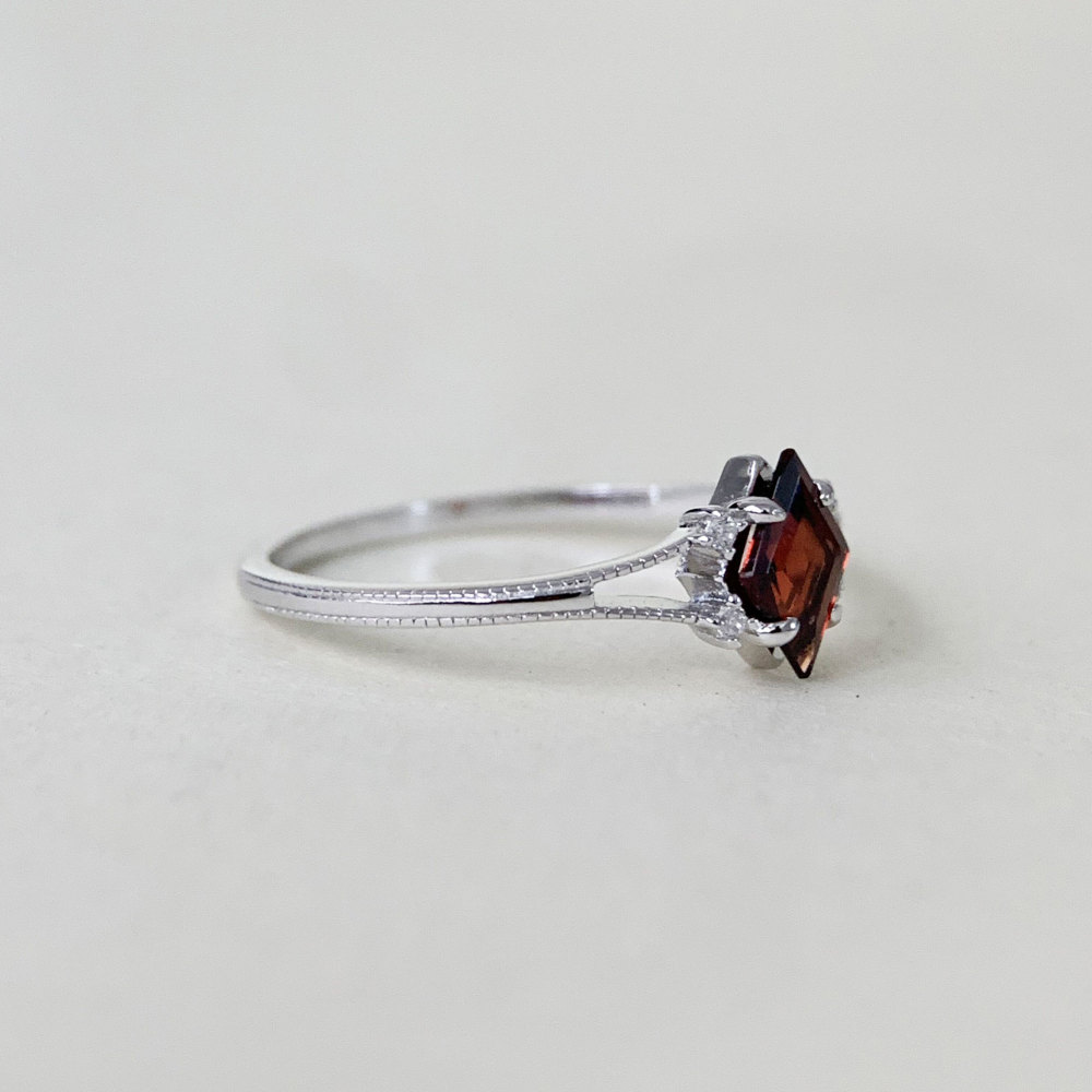 Natural Garnet Ring Sterling Silver Dainty Promise Rings Red January Birthstone Rings Art Deco Engagement Ring for Women
