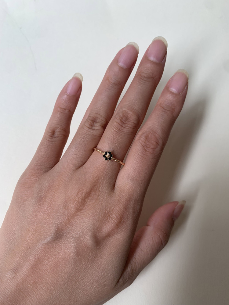 Dainty Black Onyx Ring,Daisy Flower Ring,Gold Plated Ring,Sterling Silver Stacking Rings,Minimalist Everyday Twist Ring Gift for her