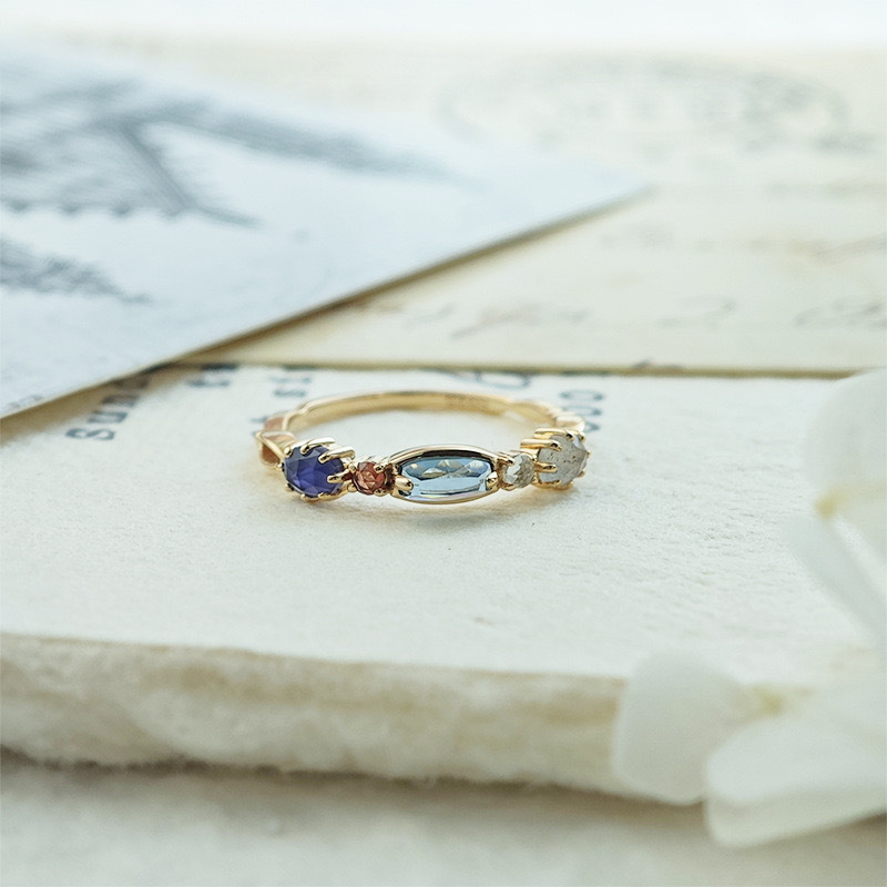 Gold Iolite Ring Dainty Blue Labradorite Ring Unique Nature Gemstone Jewelry Vintage 5 Stones Garnet London Blue Topaz White Crystal Wedding Statement Anniversary Gift for her