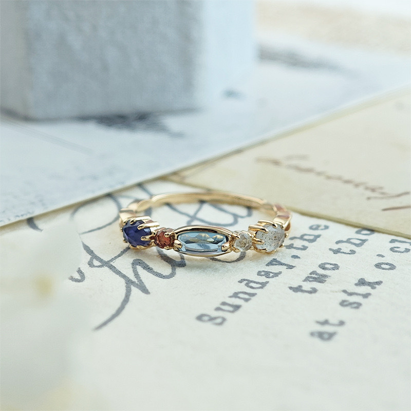 Gold Iolite Ring Dainty Blue Labradorite Ring Unique Nature Gemstone Jewelry Vintage 5 Stones Garnet London Blue Topaz White Crystal Wedding Statement Anniversary Gift for her