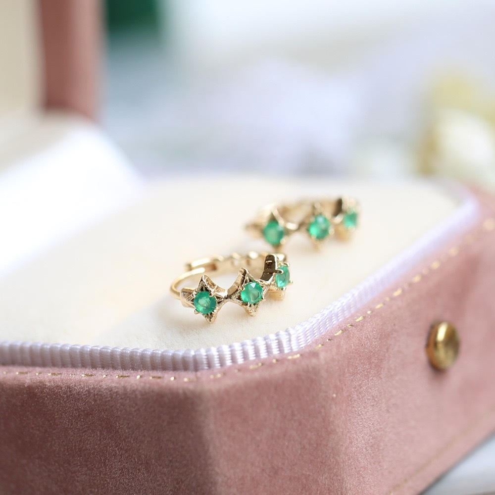 Small Hoop Earrings Gold Huggie Hoops for Women Ear Huggers Earrings Lightweight & Hypoallergenic Green Agate Gemstone Hoop Earrings Valentine's Gift