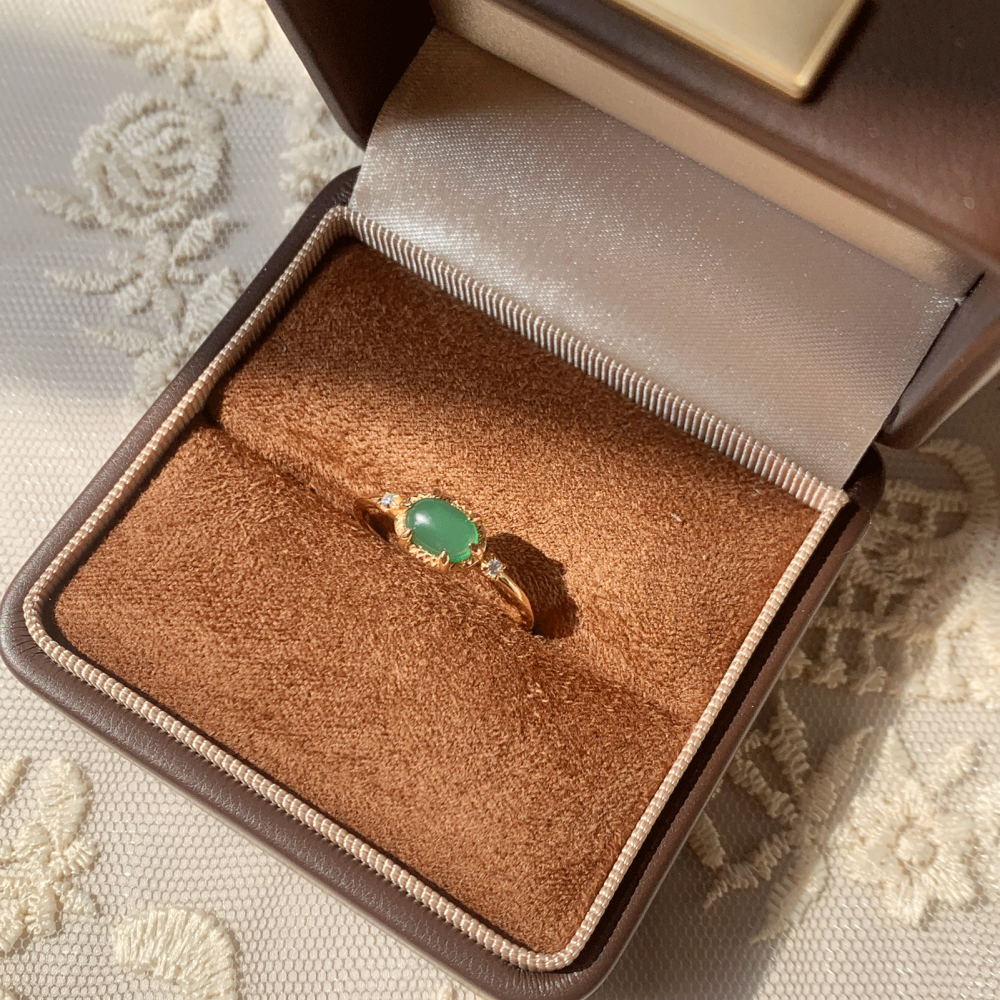 Dainty Chrysoprase Ring Vintage Oval Gold Plated Green Agate Three Stone Onyx Wedding Anniversary Simple Ring Gift for women