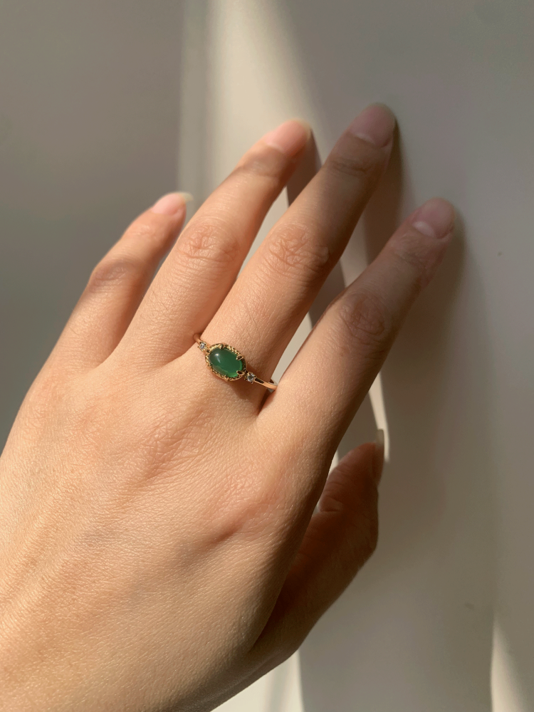 Dainty Chrysoprase Ring Vintage Oval Gold Plated Green Agate Three Stone Onyx Wedding Anniversary Simple Ring Gift for women