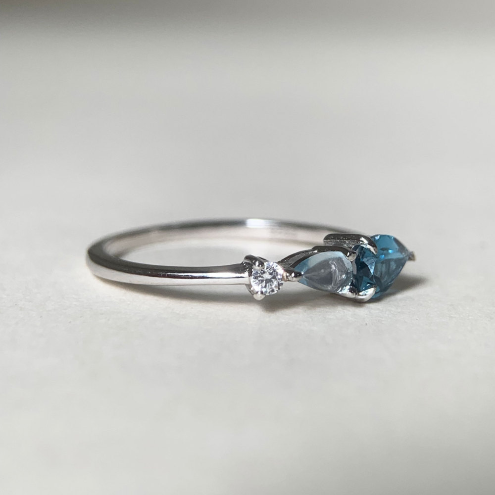 Dainty London Blue Topaz Wedding Band 925 Sterling Silver Sky Blue Topaz Rings Natural November Birthstone Gemstone Ring Trendy Jewelry Gift for her