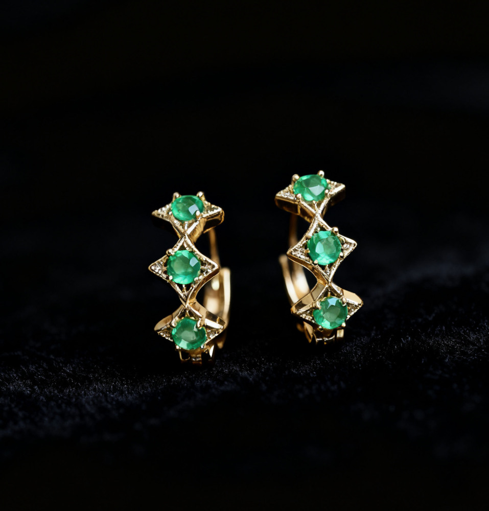 Small Hoop Earrings Gold Huggie Hoops for Women Ear Huggers Earrings Lightweight & Hypoallergenic Green Agate Gemstone Hoop Earrings Valentine's Gift
