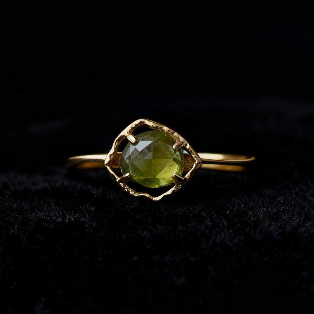 Vintage Peridot Promise Ring Gold Rose Cut Green Olivine August Birthstone Rings Dainty Solitaire Wedding Anniversary Ring