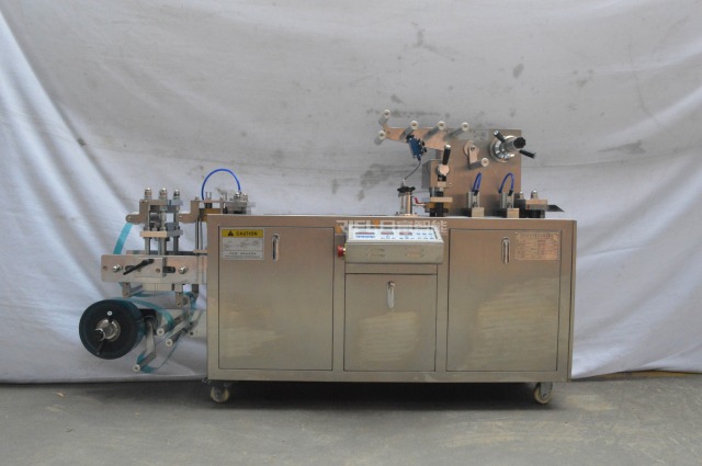 Automatic tablet / capsule / pill blister packing machine